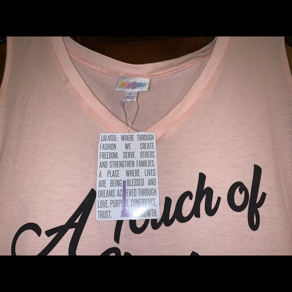 🆕 A Touch of Class Pink V-Neck Tank - Picture 3 of 6